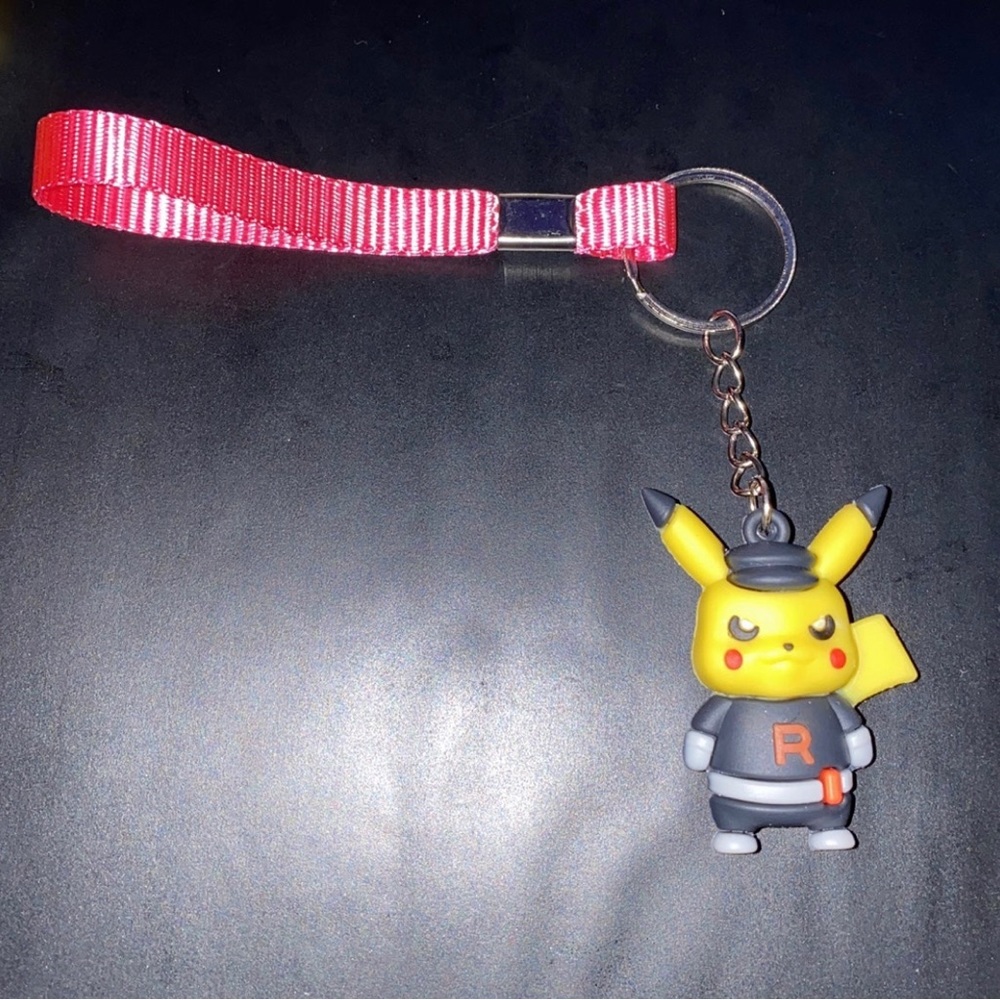 2x Pokémon Keychains For keys figurines two ninjas figure Yellow - Picture 5 of 6